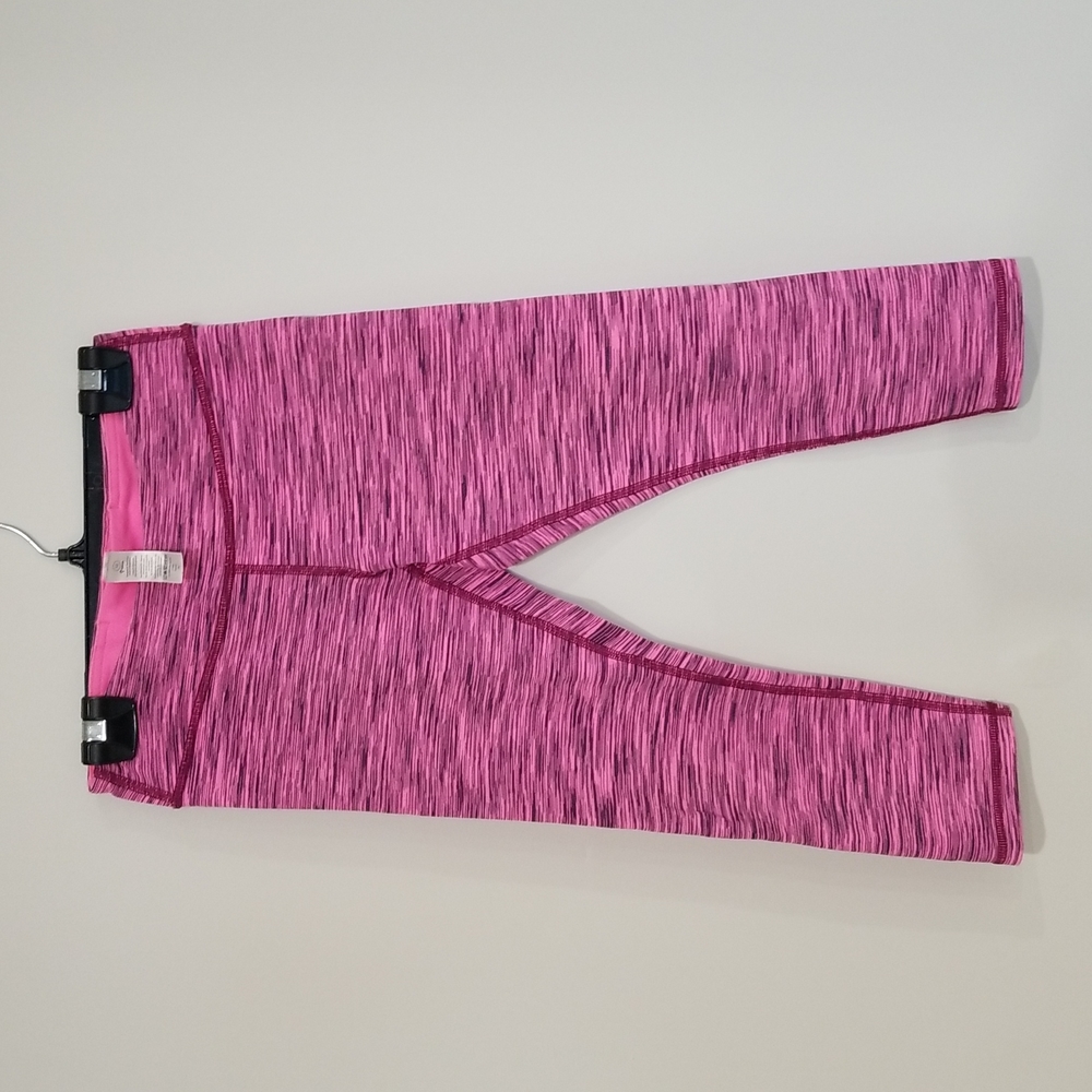 🌺 Ivivva 12 Capris Leggings